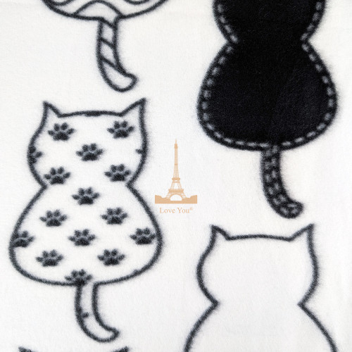 Плед легкий флісовий Чорні та білі котики Love You