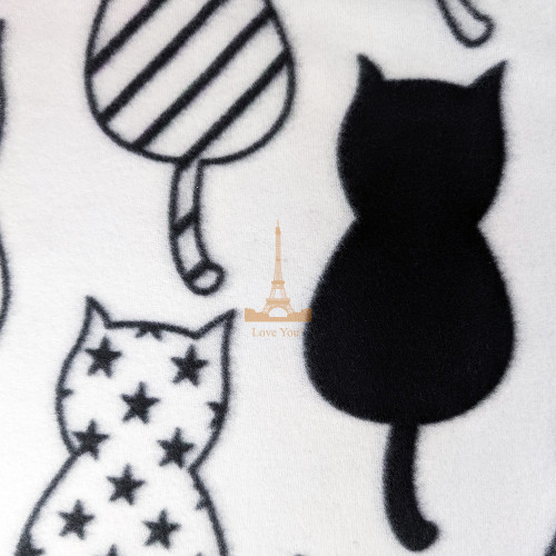 Плед легкий флісовий Чорні та білі котики Love You