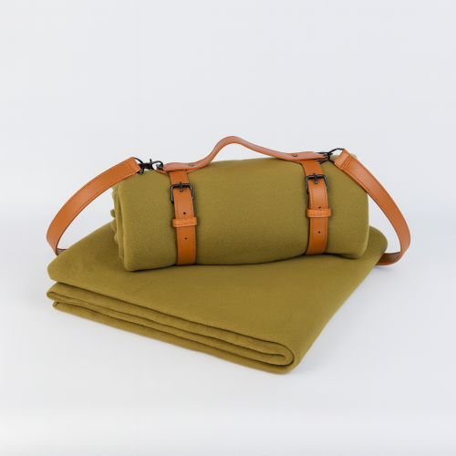 Плед тревел легкий флісовий однотонний оливковий (хакі) 150x200 см з ременем Love You