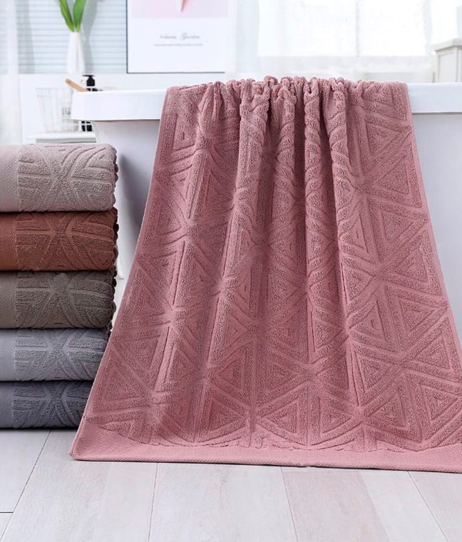 Рушник Трикутники теракот HomeBrand, Фото 2 з 2